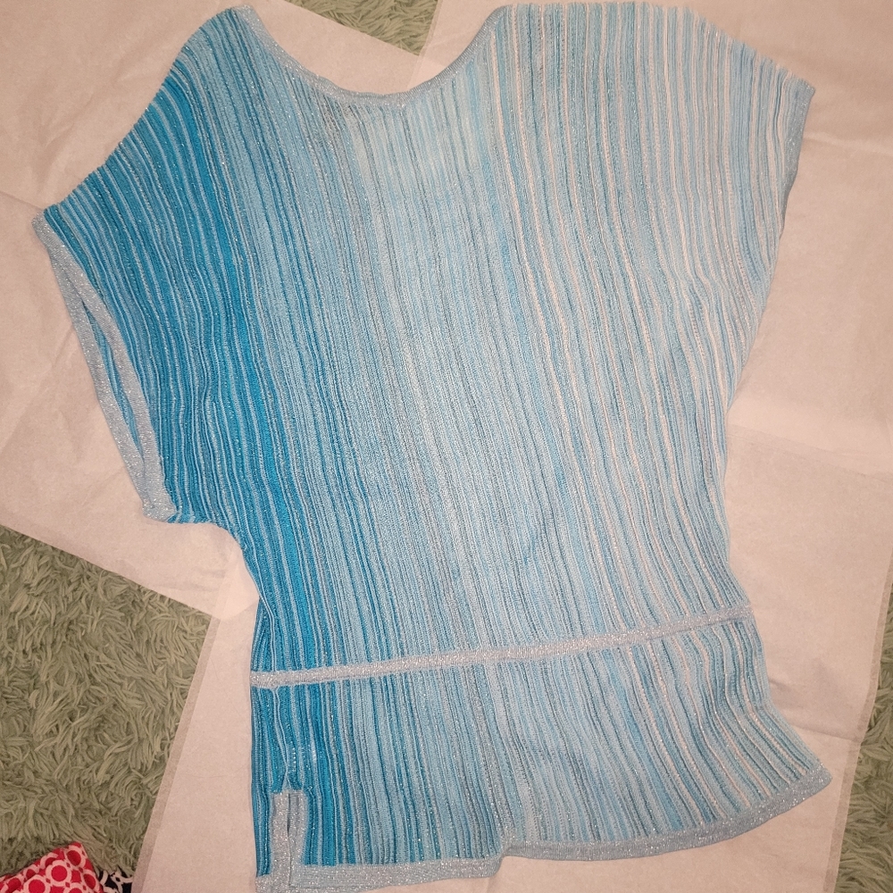 NWOT White House Black Market top size S